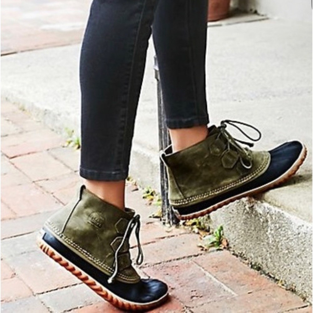 Sorel Green and Black Ankle Boots